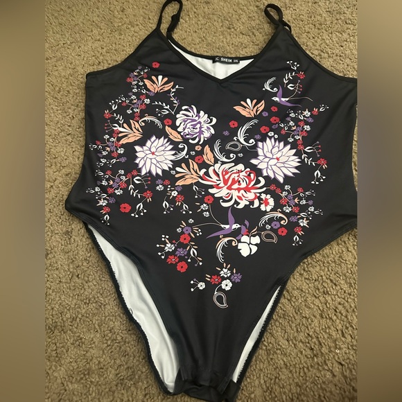 SHEIN Black Floral Camisole Top - Picture 3 of 5